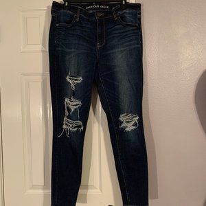 American Eagle Ripped Skinny Jean!